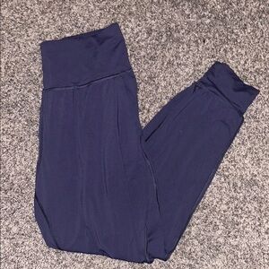 Under Armour women’s fitted joggers purple- medium